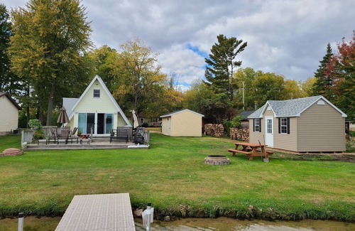 Lake Odessa Cottage | Charming 2-bedroom cottage with AC in Lake Odessa