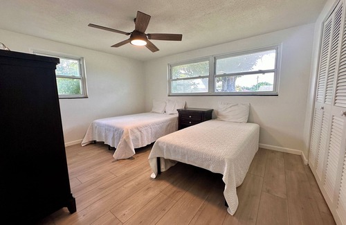Jasmine Lakes House | Charming 2-bedroom house in brilliant Port Richey with AC