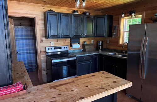 Portage Lake Cabin | Charming 2-bedroom cabin in Portage Lake
