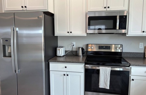 Stevensville House | Charming 2-bedroom house in Stevensville with AC, WiFi