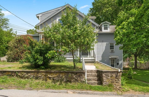 West Warwick Apartment | Charming 2-bedroom apartment near Providence