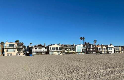 Silver Strand House | Charming 2 story 2,400 square feet, 4 Bedroom Beach Villa Silver Strand Beach