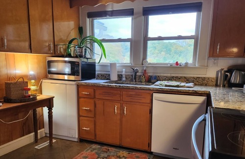Vilas Other | Charming 22 Acre 1930's Farmhouse 10 min. from Boone, SKI App in 20 min.!