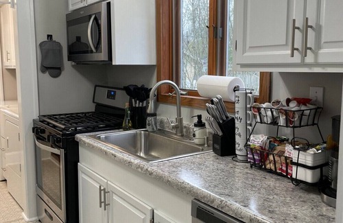 Terre Haute House | Charming 2BR/King Bed Firepit 9 Min to ISU