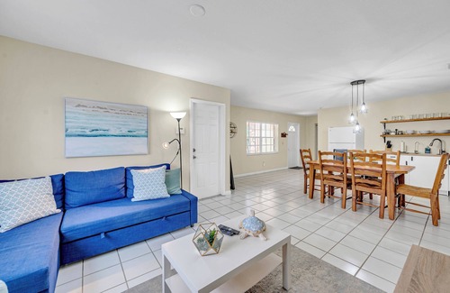 Homestead House | Charming 2BR Oasis with 2 Parking Spaces