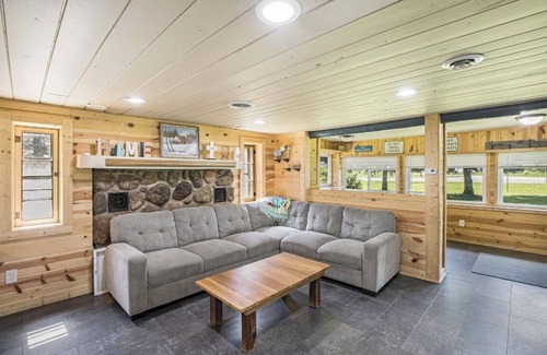Boyne City Cabin | Charming 3-bdrm cabin with office fitness room in Boyne City 2 mi from Boyne mtn