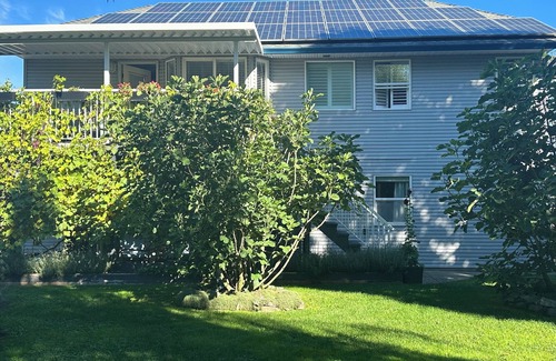 Aldergrove House | Charming 3 bedroom family home with 2 patios. 10mim to YXX, EV charging, laundry