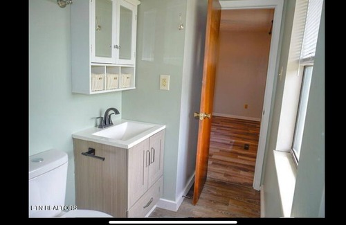 Sevier County House | Charming 3-bedroom house with AC and WiFi 20 minutes form Sevierville