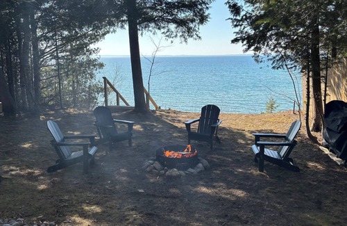 Ellsworth House | Charming 3 bed/bath home direct lake MI access and 10 min to Torch Lake