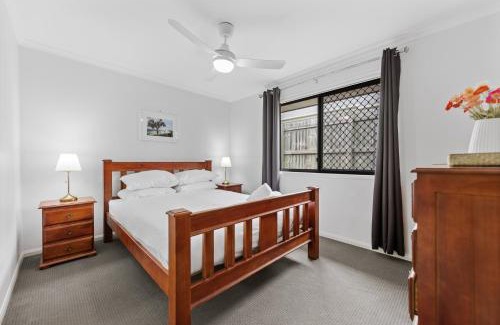 Little Mountain House | Charming 3-Bed Home Near Sunshine Coast