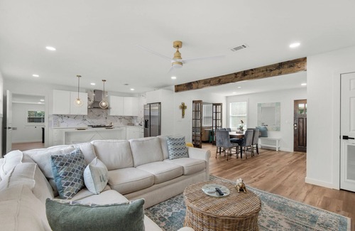 De Funiak Springs House | Charming 3-bedroom close to crystal clear natural springs in DeFuniak Springs FL