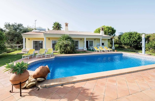 Boliqueime Villa | Charming 3 bed villa with private pool