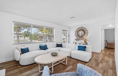 Southside House | Charming 3-bedroom house in wonderful West Palm Beach with WiFi & new A/C.