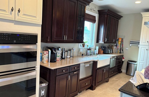Evergreen Park House | Charming 3-bedroom house in serene and lovely Evergreen Park. WiFi/AC
