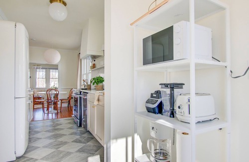 Fredericksburg House | Charming 3-bedroom bungalow with AC, fitness room, WiFi in Fredericksburg