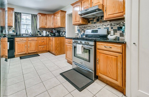 Central Oklahoma City House | Charming 3-bedroom house for family and friends