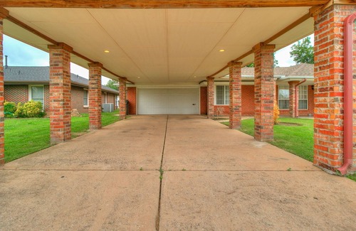 Central Oklahoma City House | Charming 3-bedroom house for family and friends