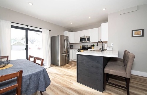 Winona House | Charming 3-bedroom, 2 bathroom house with outdoor space in Winona