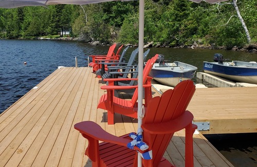 Burk's Falls Cottage | Charming 3-bedroom cottage on beautiful Lake Cecebe, swimming, boating, fishing