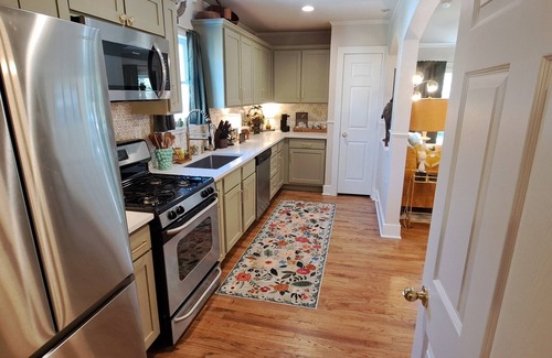 McKinney Cottage | Charming 3-bedroom cottage in fantastic McKinney with AC