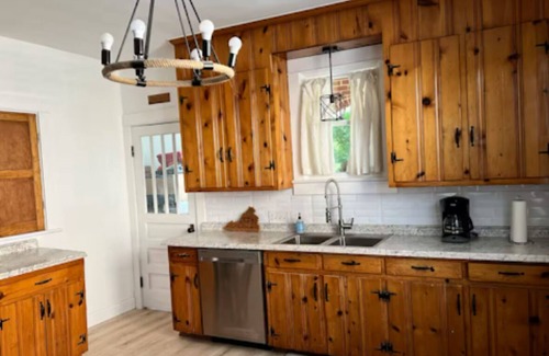 Waynesboro House | Charming 3-bedroom house, breweries! hiking! wineries! scenic routes! Fishing!