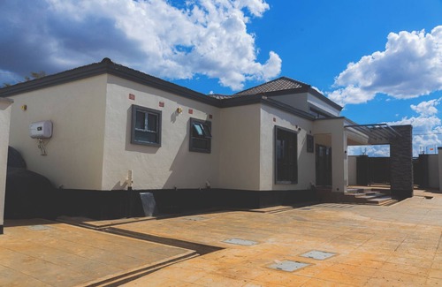 Lilongwe House | Charming 3-bedroom house with WiFi, AC in wonderful Lilongwe