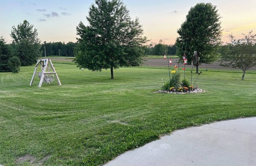Leopolis House | Charming 3-bedroom house on 12 acres in beautiful Tigerton near Big Falls, WI