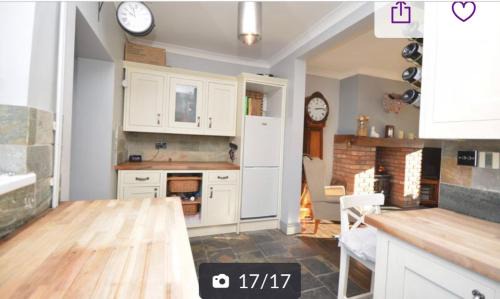 Glynneath House | Charming 3 bedroom house with a warmth character
