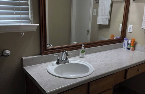 Clodine House | Charming 3-bedroom house in delightful Houston with WiFi, AC