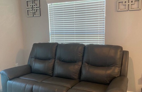 Sanford House | Charming 3-bedroom house in lovely Sanford with WiFi and AC