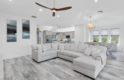 Sanibel House | Charming 3-bedroom house in Sanibel with AC and WiFi a short walk to the beach