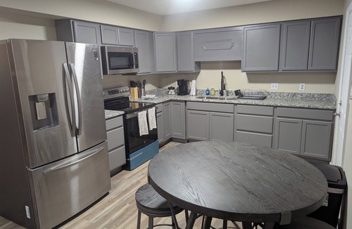 Albany House | Charming 3-bedroom house in Albany sleeps 12 guest