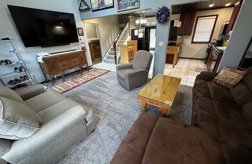 Lake Erie Beach House | Charming 3-bedroom house with WiFi, A/C on Lakeside Rd in Angola, NY