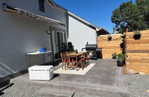 Parker House | Charming 3-bedroom house in delightful Parker with AC