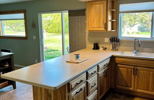 Omak House | Charming 3-bedroom house with AC, WiFi in brilliant Omak