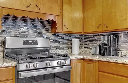Buffalo House | Charming 3-Bedroom in South Buffalo