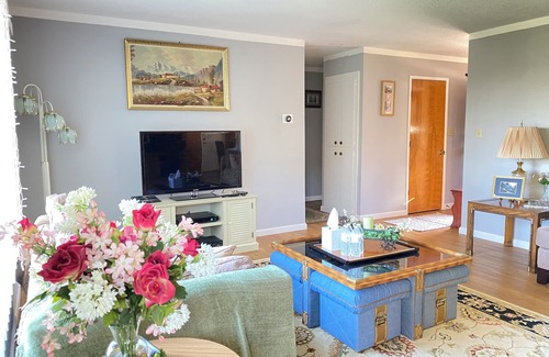 Granite Bay House | Charming 3-bedroom house in serene Granite Bay with AC, WiFi