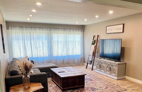 Simi Valley House | Charming 3-bedroom house in Simi Valley with AC, WiFi