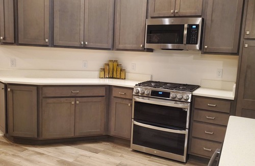 Okahumpka House | Charming 3-bedroom house in fabulous The Villages with AC, Pet Friendly