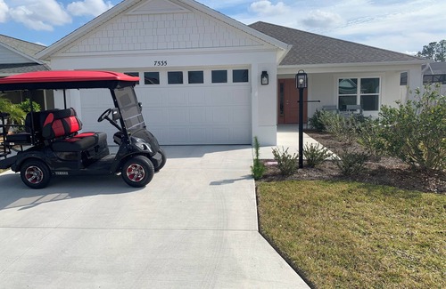 Okahumpka House | Charming 3-bedroom house in The Villages with WiFi, AC