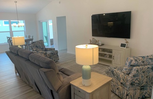 Okahumpka House | Charming 3-bedroom house in The Villages with WiFi, AC
