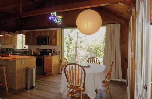 Twain Harte Cabin | Charming 3-bedroom cabin in Twain Harte LAKE MEMBERSHIP with AC, WiFi