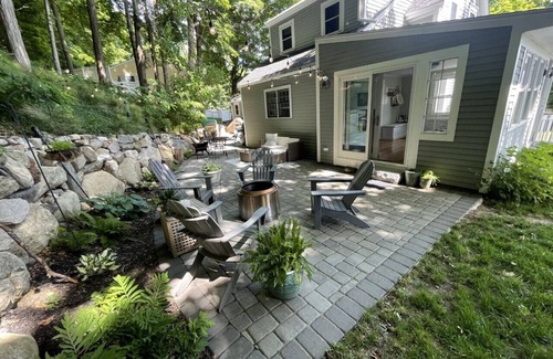 Amesbury House | Charming 3 bedroom with magical patio