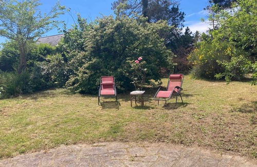 Locmaria House | Charming 3BR House with Garden near Beach – Sleeps 6, Pet-Friendly, WiFi, BBQ