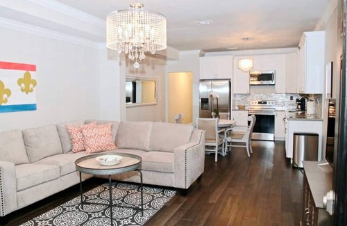 Tulane - Gravier Apartment | Charming 3BR in Mid-City: Private Space, Chef's Kitchen, Steps to Endymion, Zulu Parade
