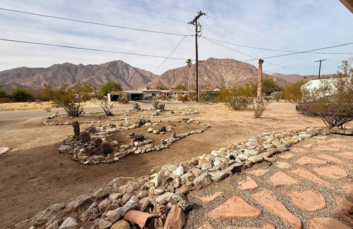 Borrego Springs House | Charming 3brd house in Borrego Springs. Family and pet friendly, close to town!