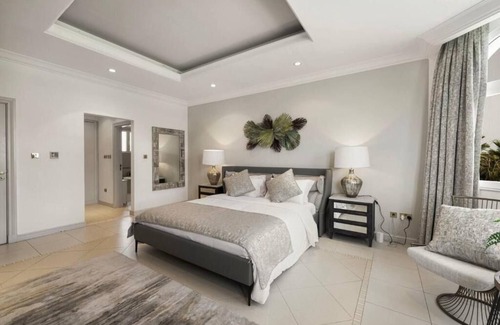 Za'abeel 2 Villa | Charming 4-bedroom villa with WiFi, fitness room in delightful Dubai Downtown