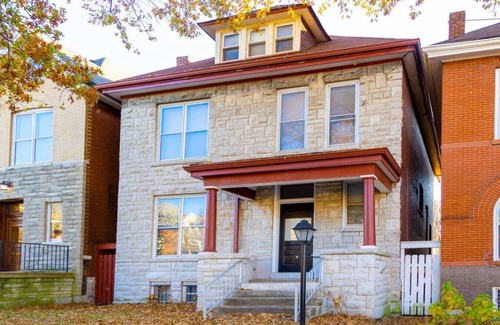 Shaw House | Charming 4BR|3.5BA Family Home