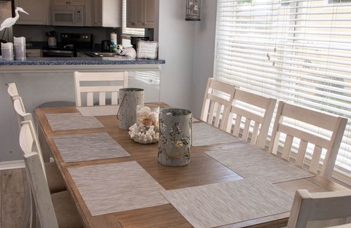 Crystal Beach House | Charming 5BR Beach House in DESTIN - Walk to Beach! Pool! Golf Cart Included!