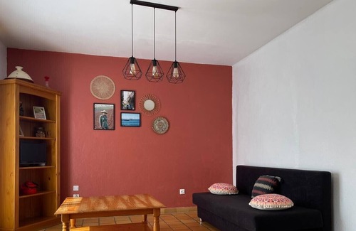 Saint-Jean-de-Vedas Apartment | Charming accommodation. Quiet !garden, terrace and BBQ. Private parking